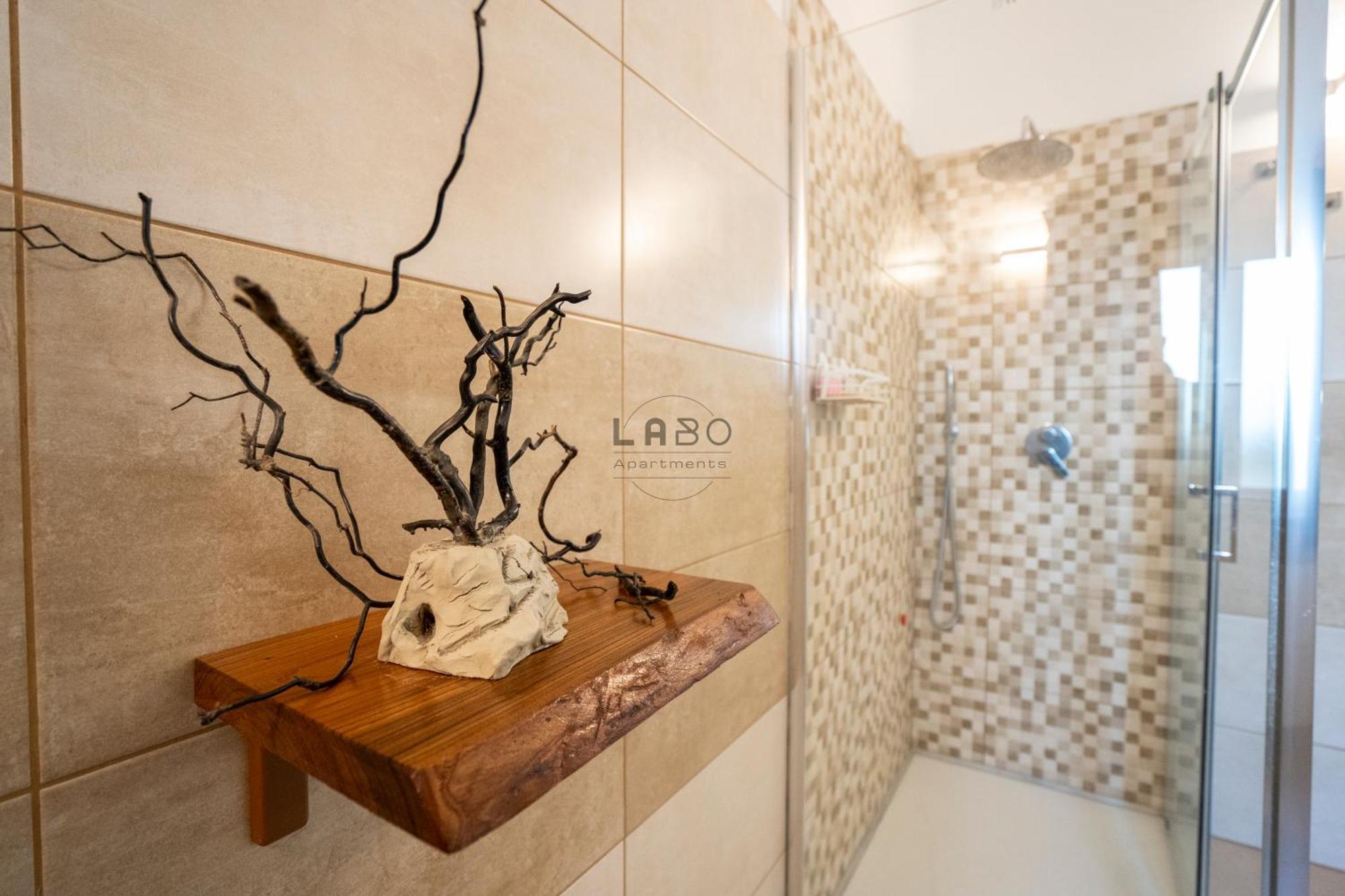 Agape Rooms In 特罗佩阿 外观 照片
