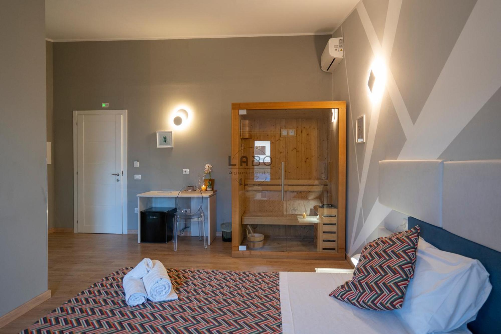 Agape Rooms In 特罗佩阿 外观 照片